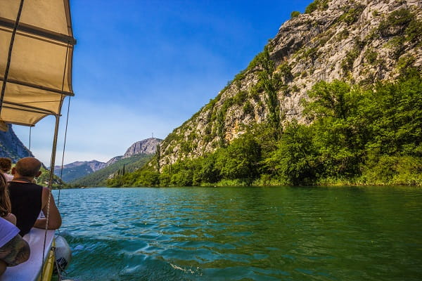 Cetina řeka kaňon, Chorvatsko